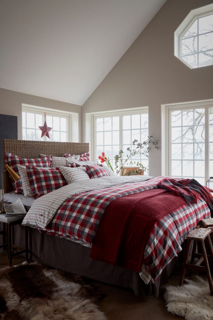 Quilted Cotton Velvet Star sengetæppe 240x260 cm, Red Lexington