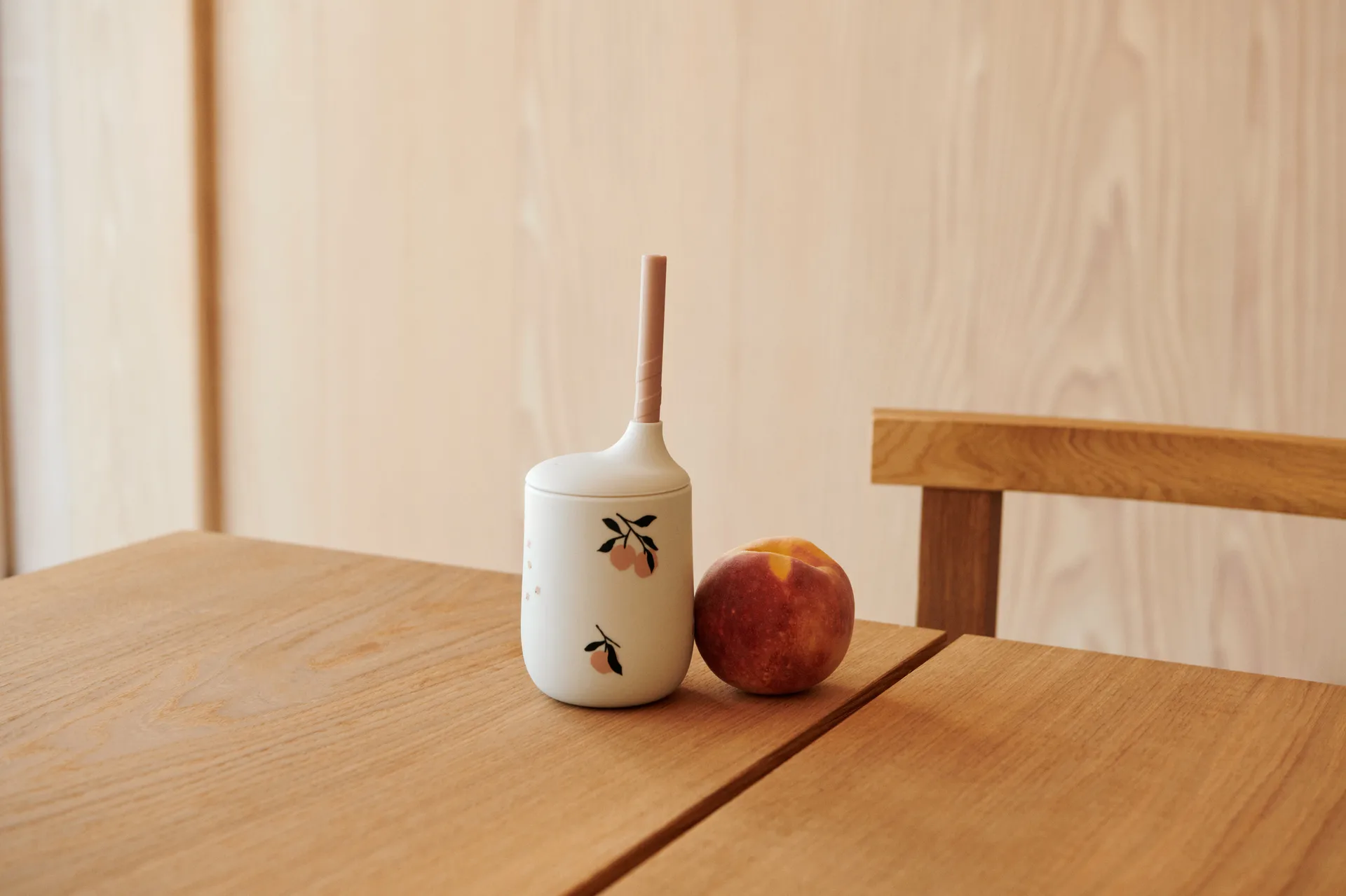 Ellis printed sippy cup tudkop med sugerør 23 cl, Peach-Sea shell mix Liewood