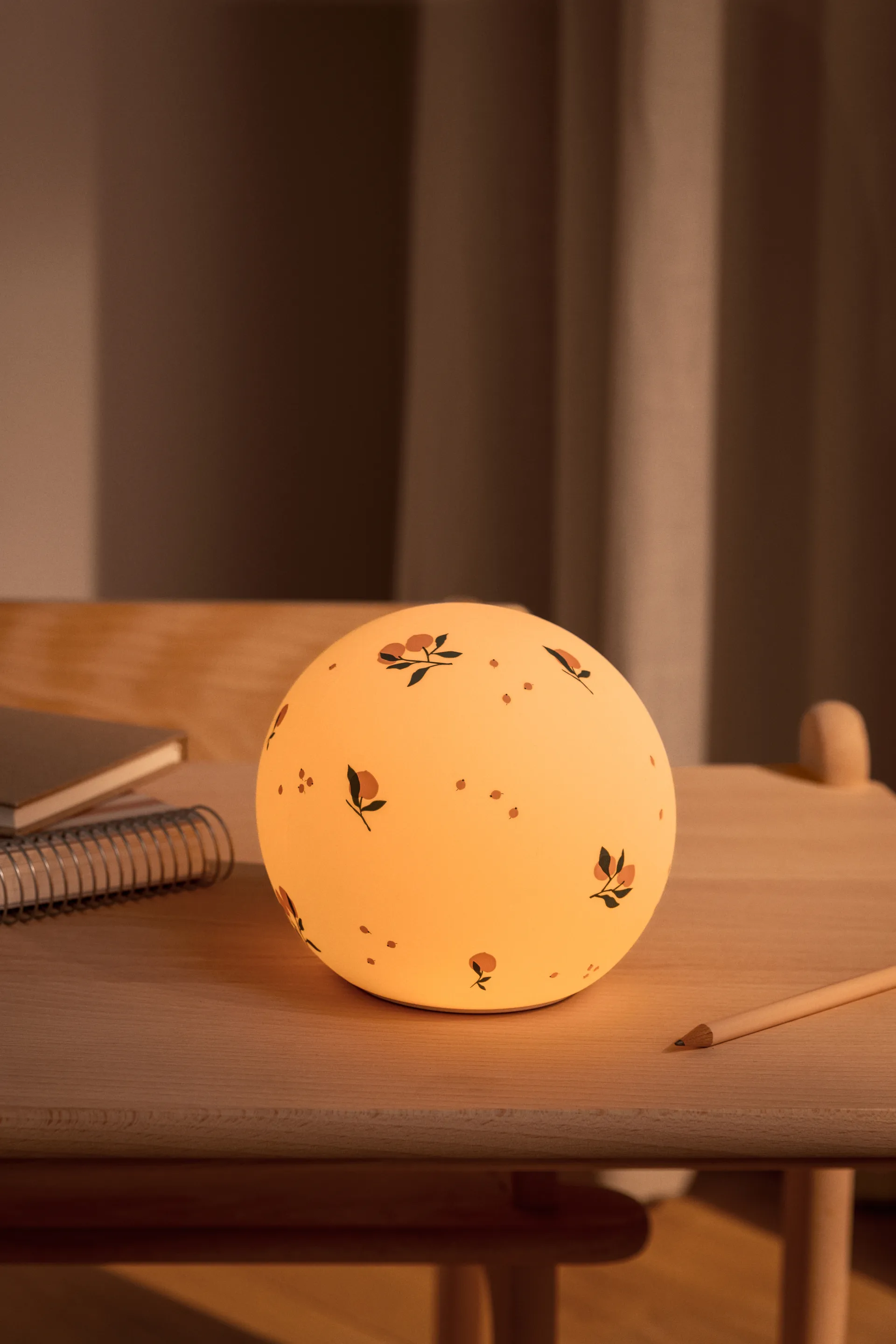 Yuki natlampe, Peach-Sea shell Liewood