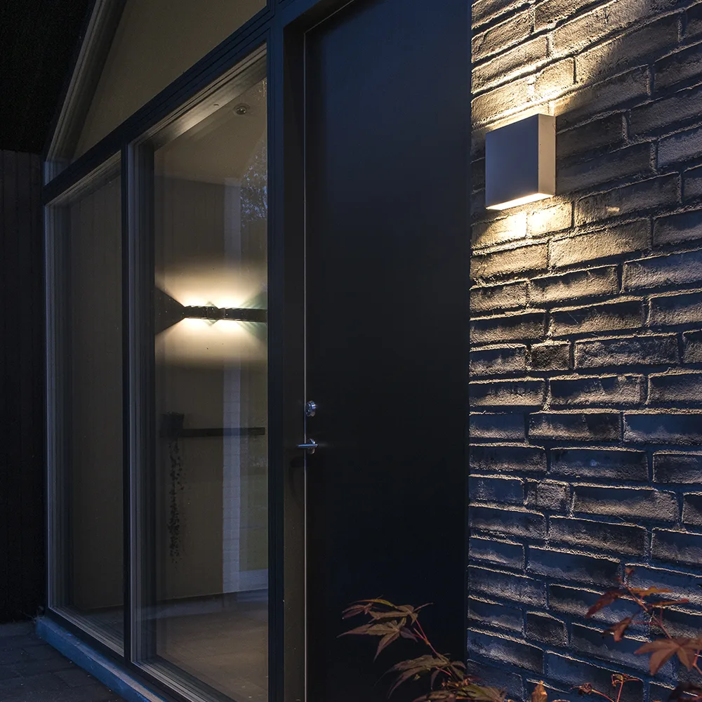 Compact W1 Down væglampe, black Light-Point