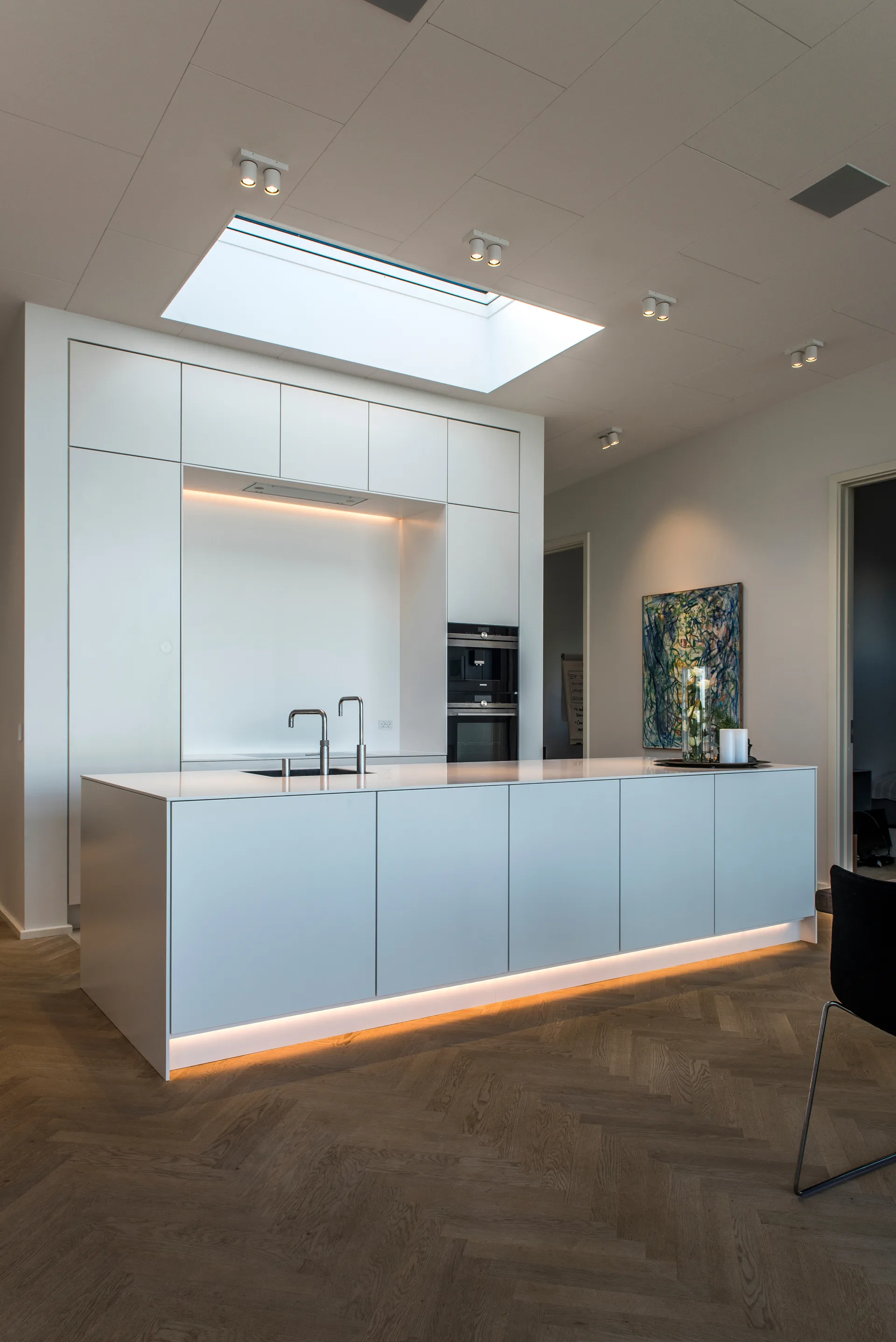 Focus 2 væg- og loftlampe switch tune, White Light-Point