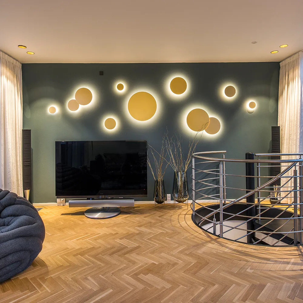 Soho W2 væglampe, gold, 3000 kelvin Light-Point