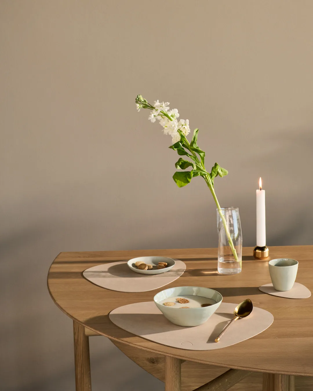 Curve Nupo dækkeserviet, sand LIND DNA