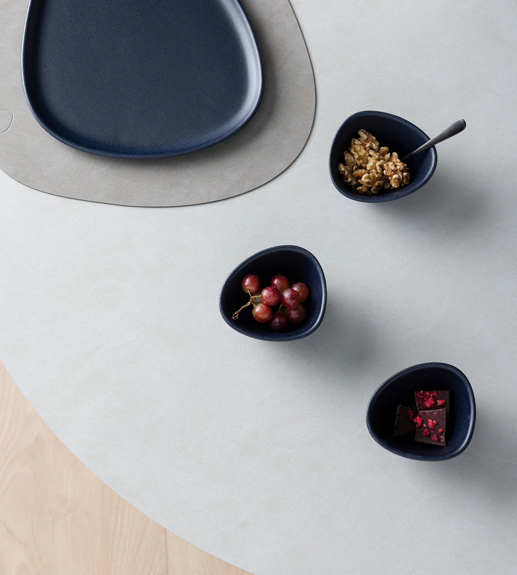 Curve Stoneware skål S 10x11 cm, Navy Blue LIND DNA