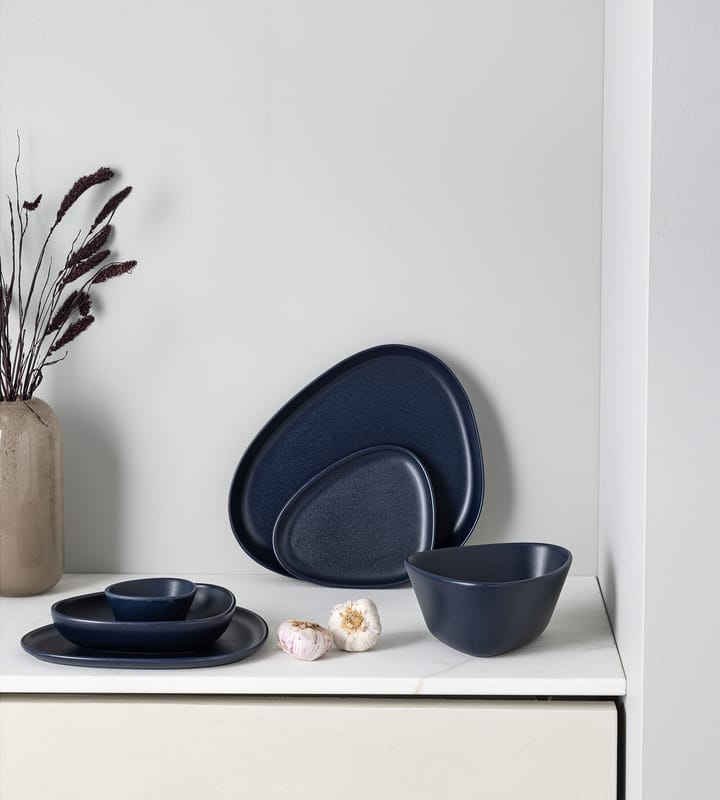Curve Stoneware tallerken 26x30 cm, Navy Blue LIND DNA