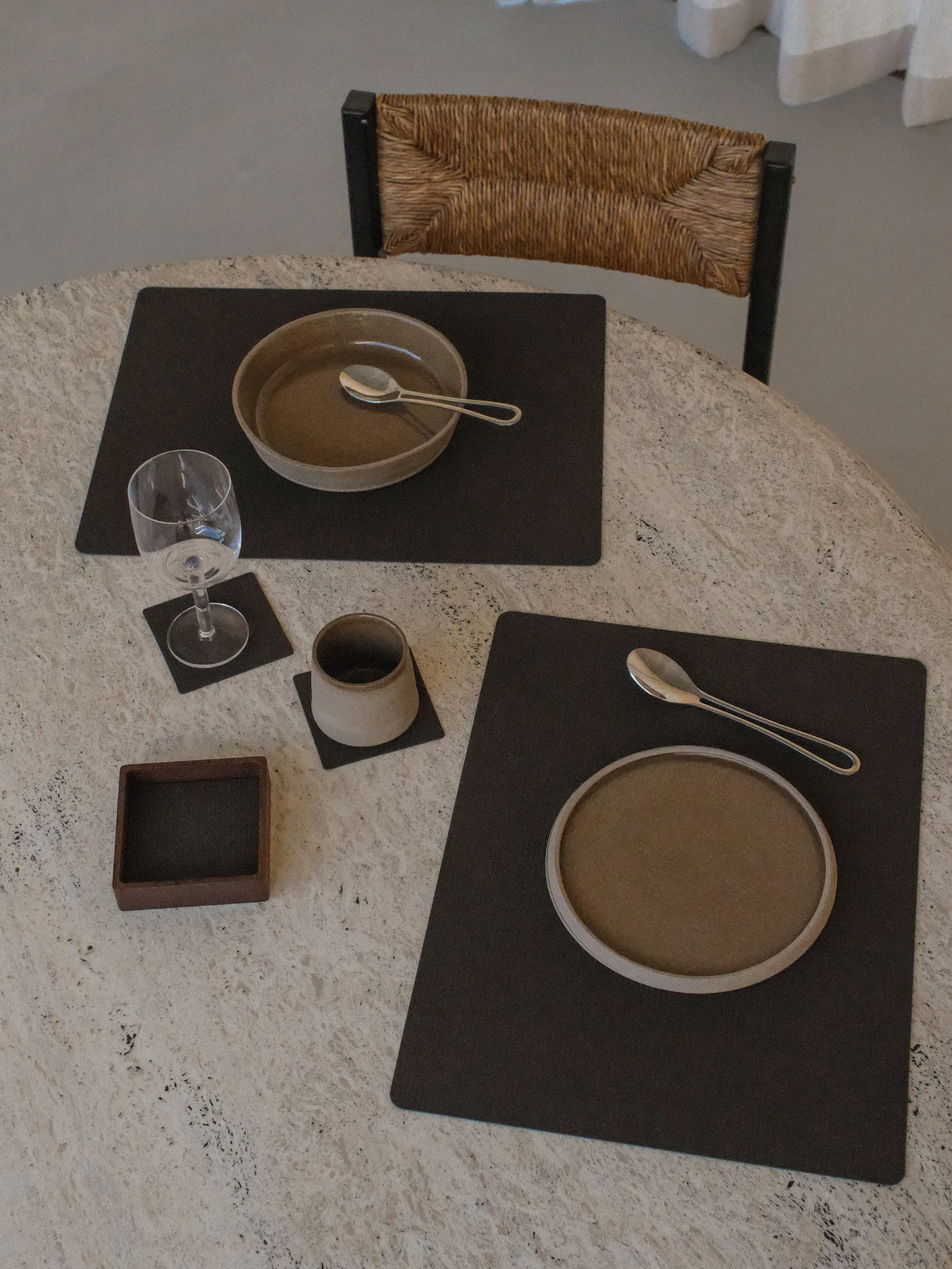 Wood Box opbevaring til glasbrikker, Smoked-oak, square, S LIND DNA