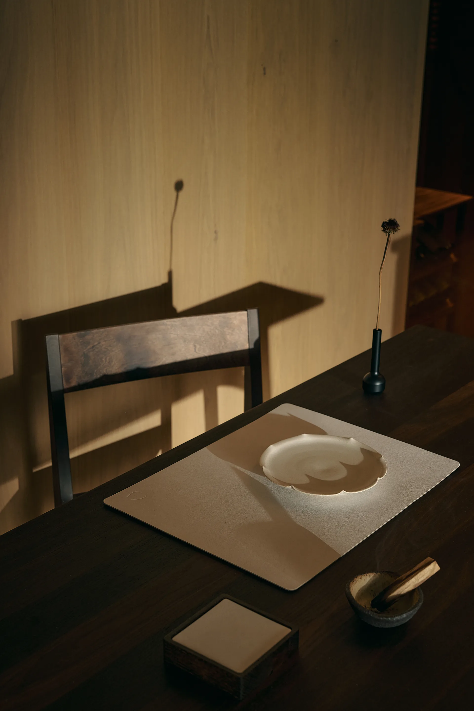 Wood Box opbevaring til glasbrikker, Smoked-oak, square, S LIND DNA