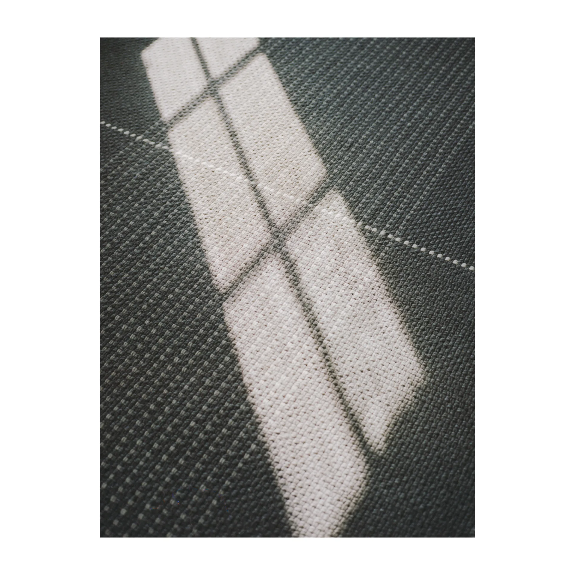 Awakened Mind uldtæppe 200x300 cm, Charcoal Linie Design