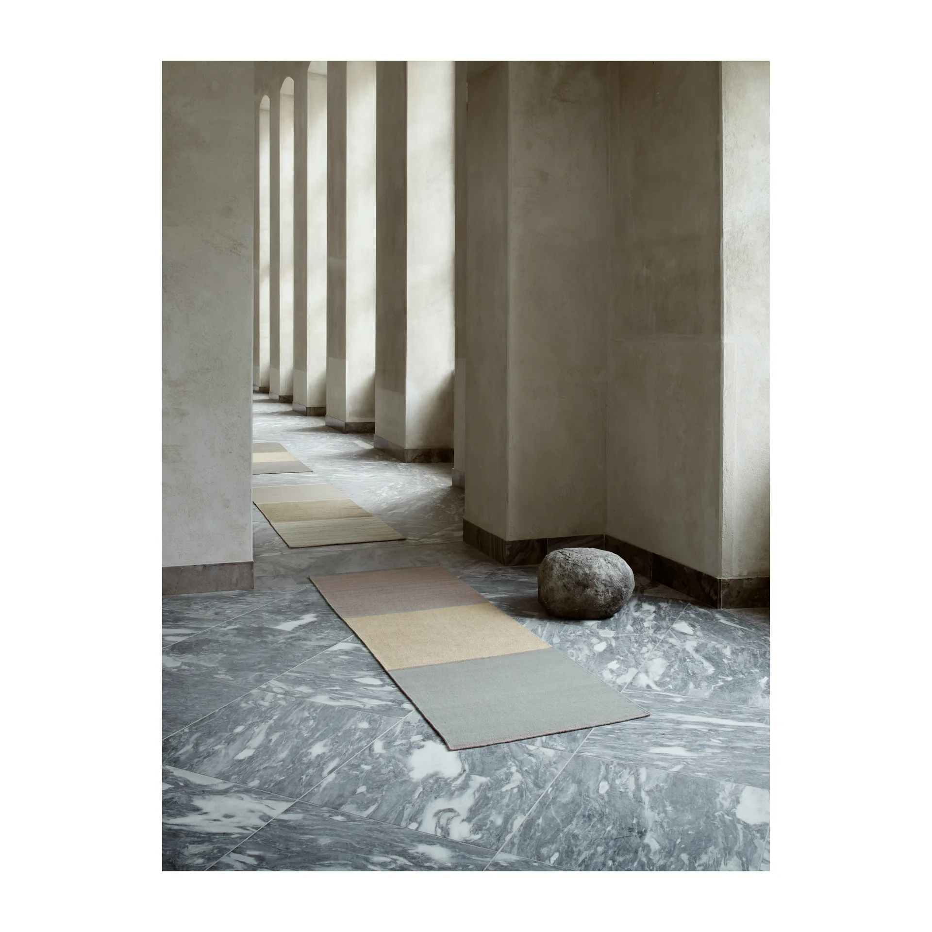 Modest Ease tæppe 80x250 cm, Beige Linie Design