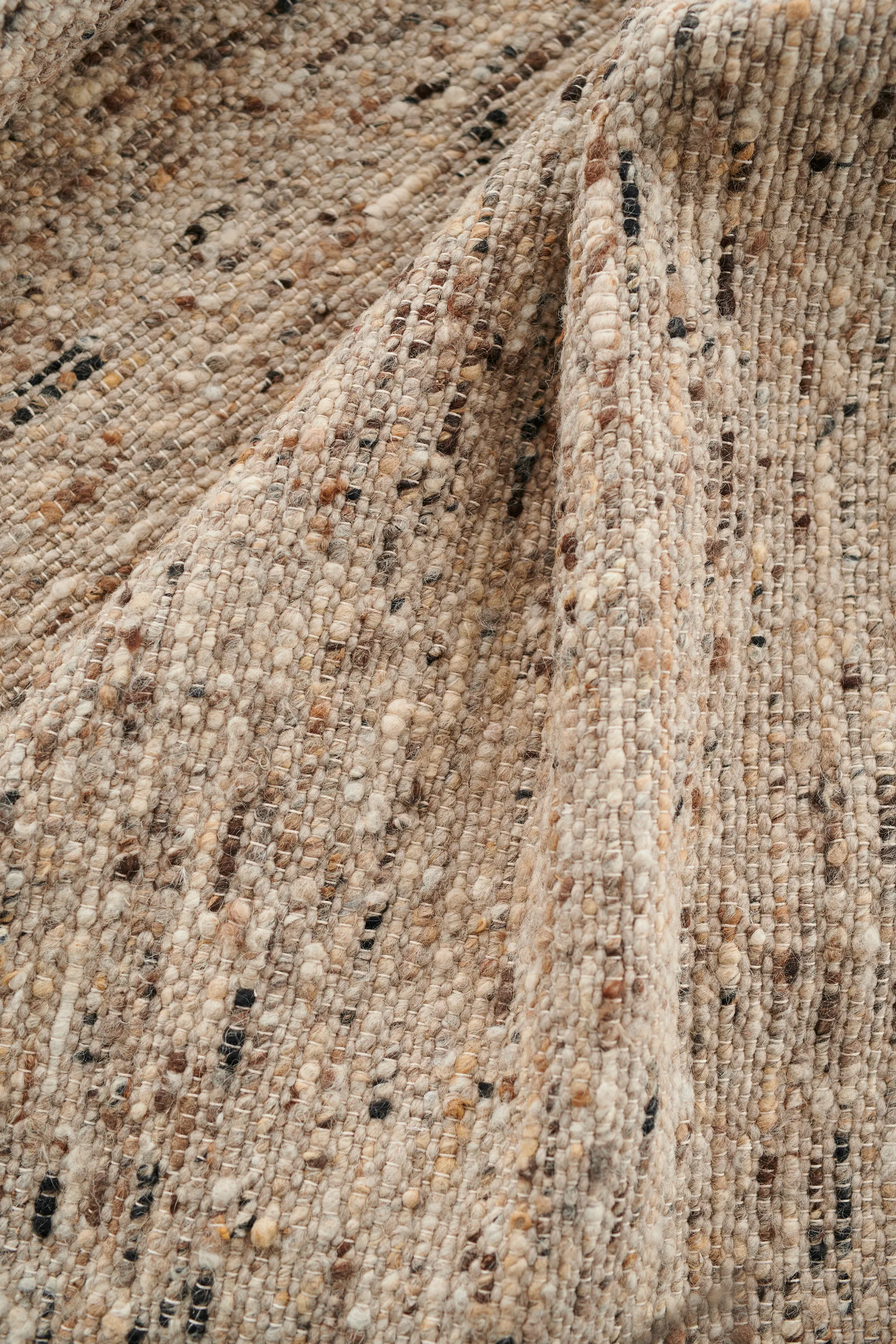 Valdi tæppe 200x300 cm, Beige Linie Design