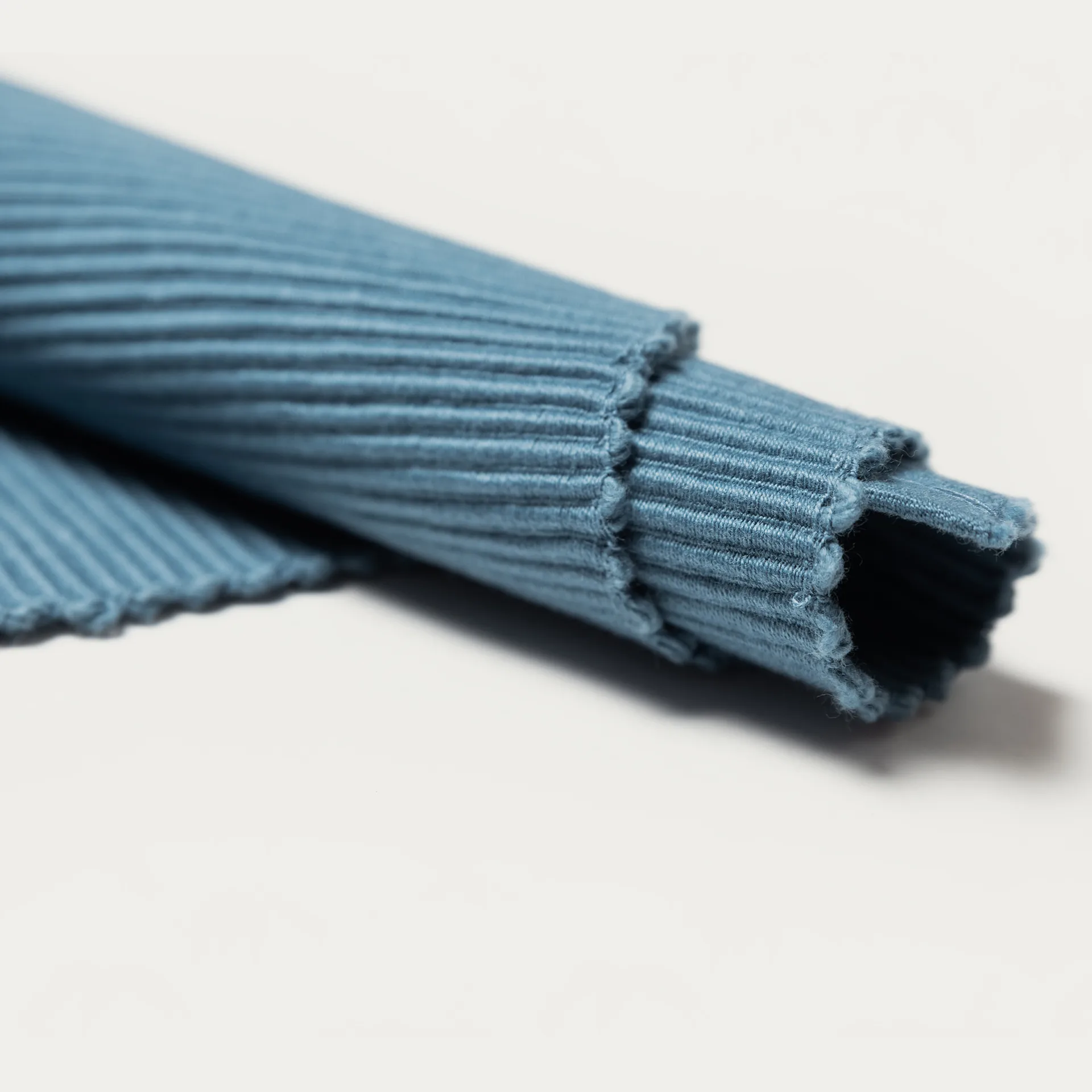 Uni løber 45x150 cm, Dyb havblå Linum