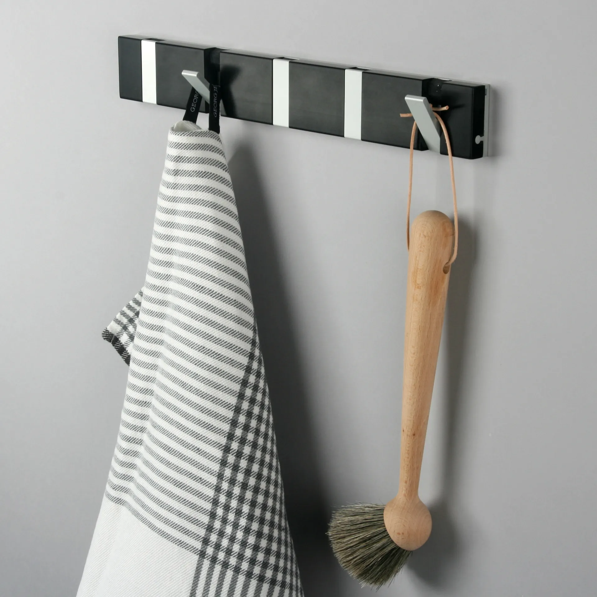 Loca Knax Lite 5 knagerække, 33 cm, sort LoCa