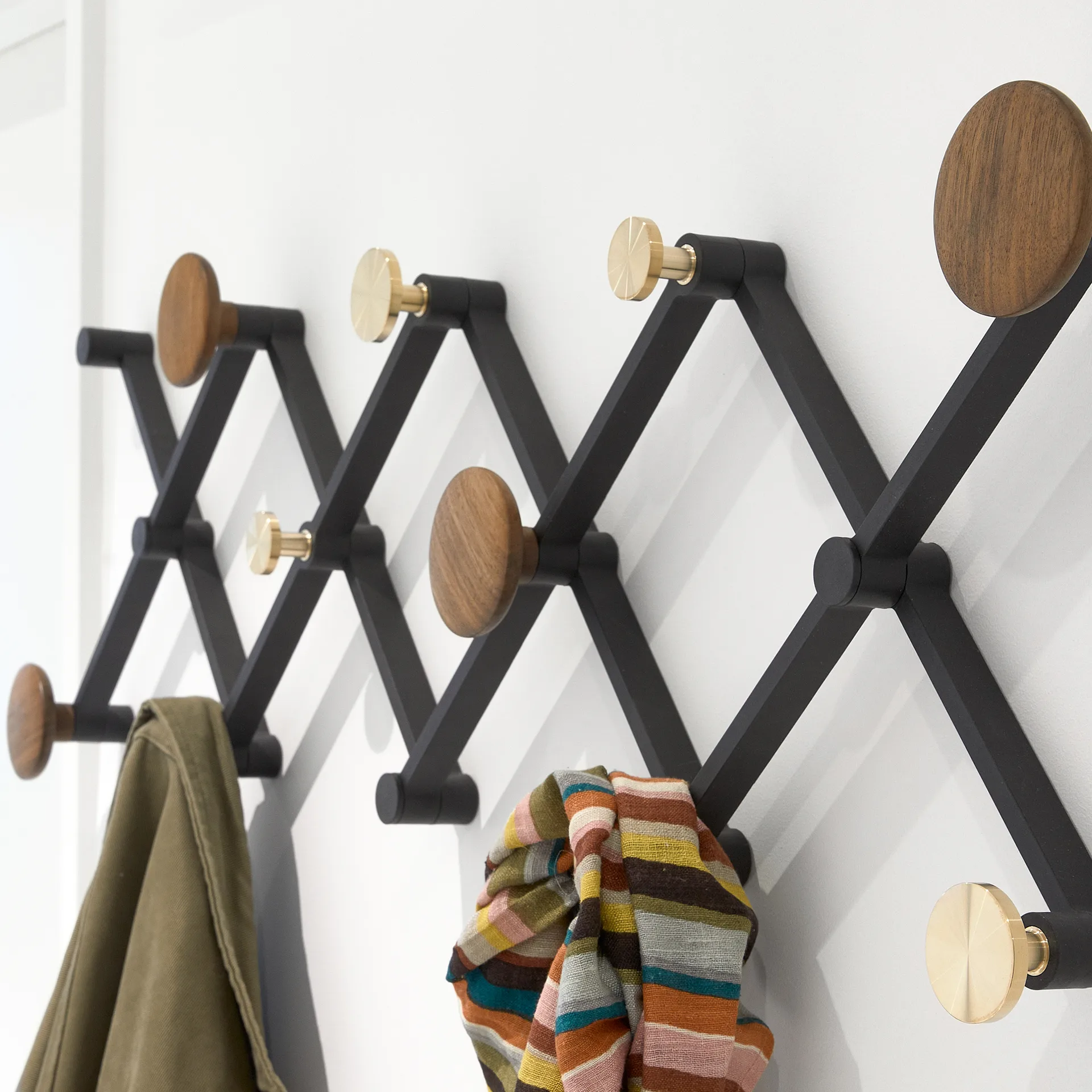 X•TEND knagerække, Valnød LoCa