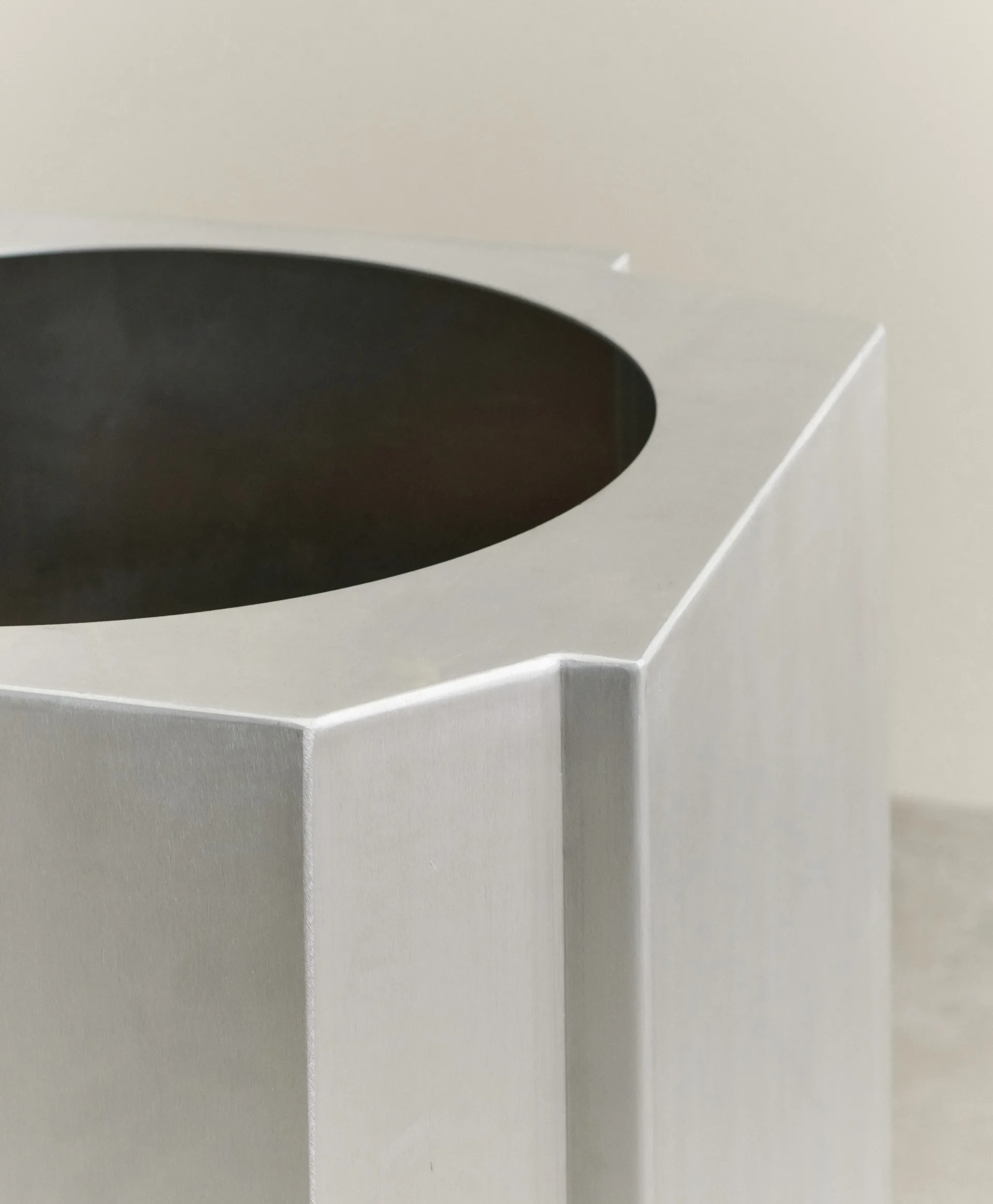 Funki krukke L 52 cm, Brushed Aluminium Louise Roe