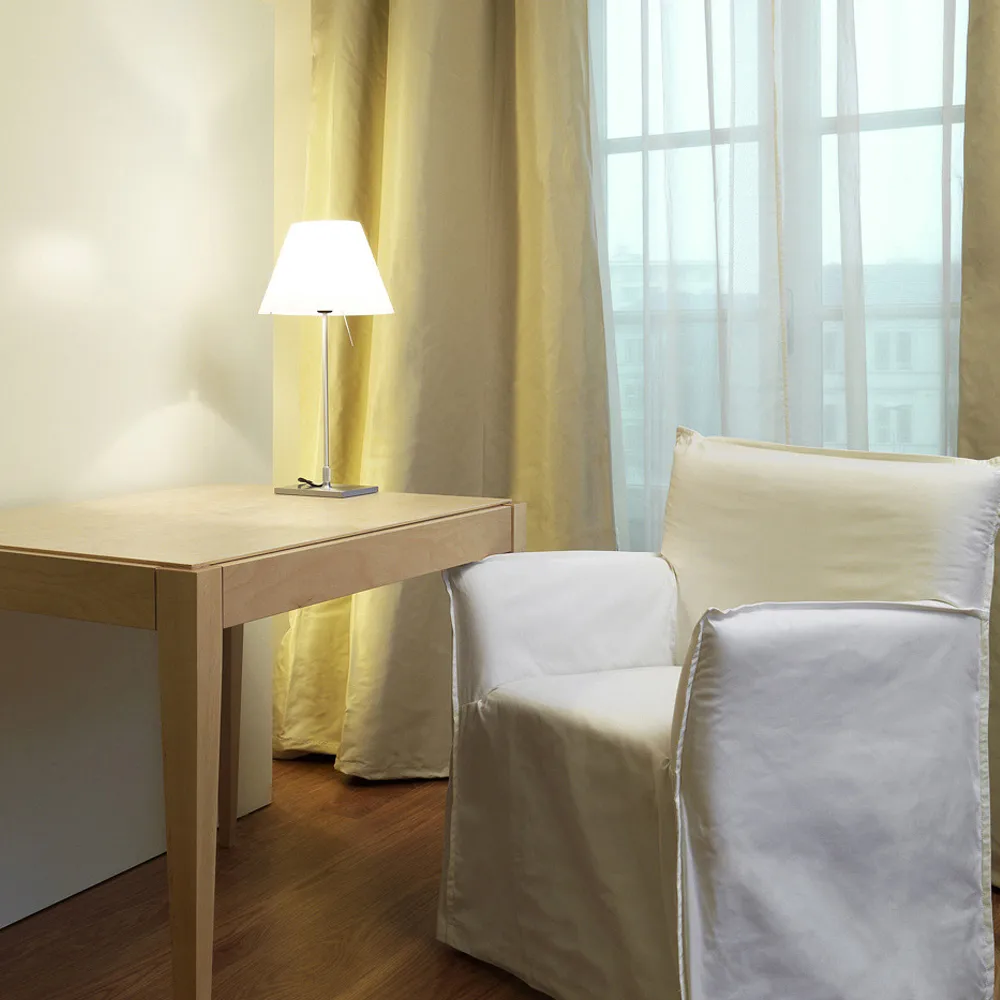 Costanza D13c bordlampe, hvid Luceplan