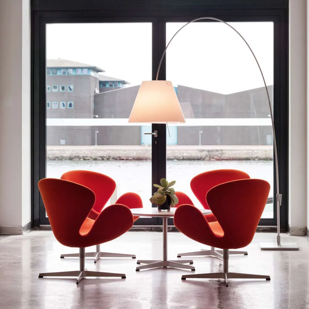 Lady Costanza D13E d gulvlampe, hvid skærm, aluminiumsstel Luceplan