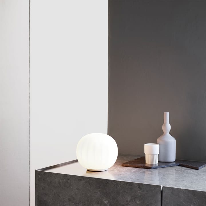 Lita bordlampe, Ø18 cm, hvid sokkel Luceplan