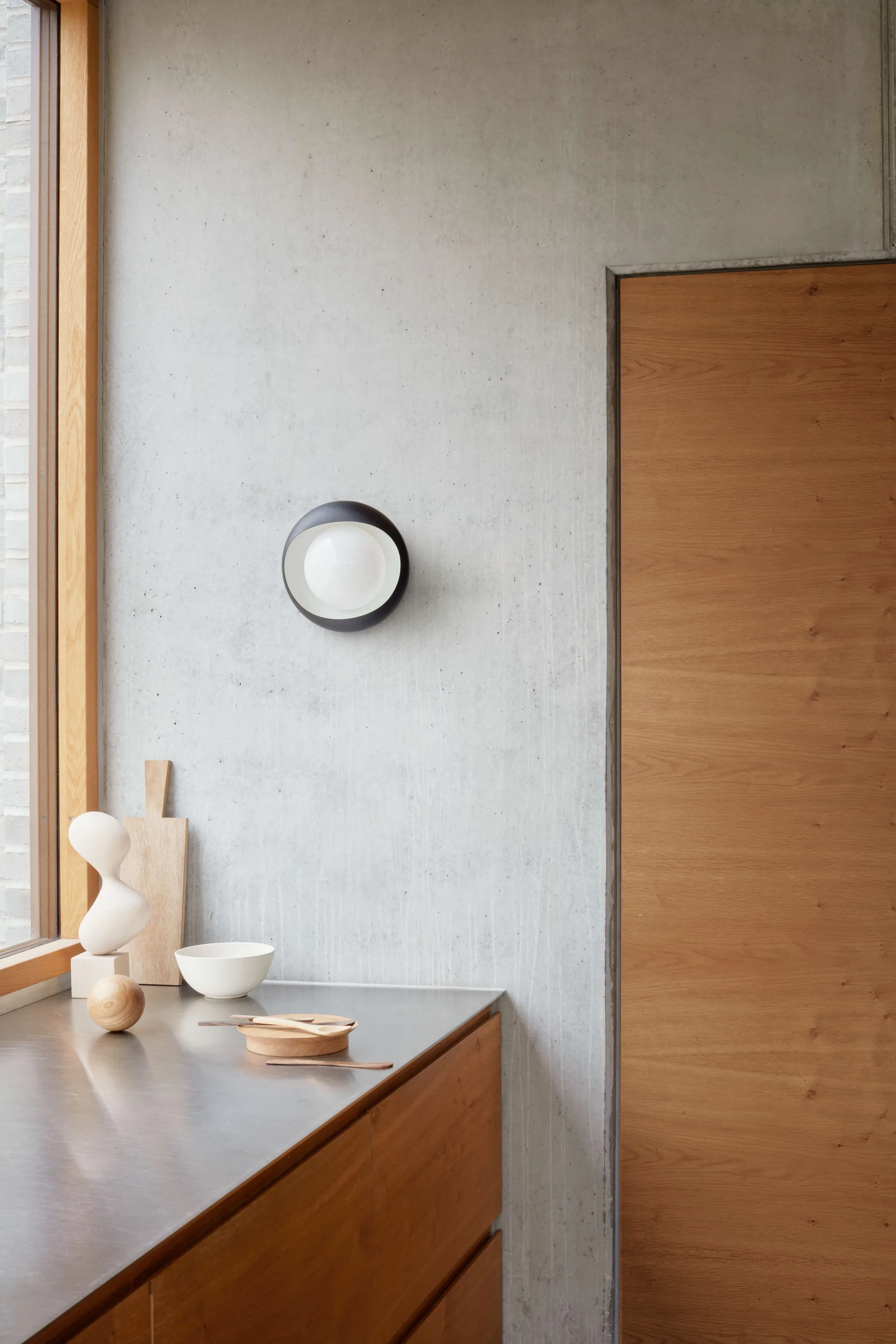 Cornea 150 væglampe, Black LYFA