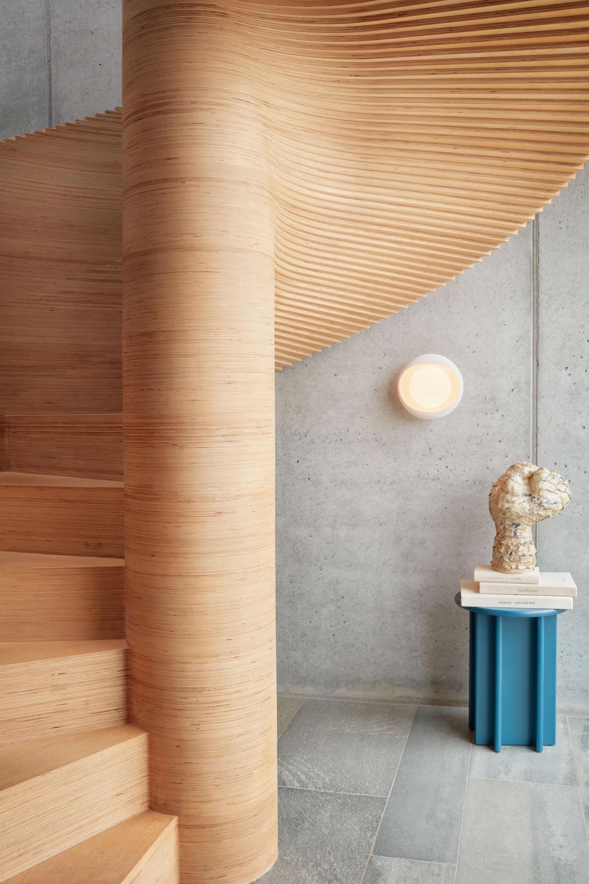 Cornea 220 væglampe, White LYFA