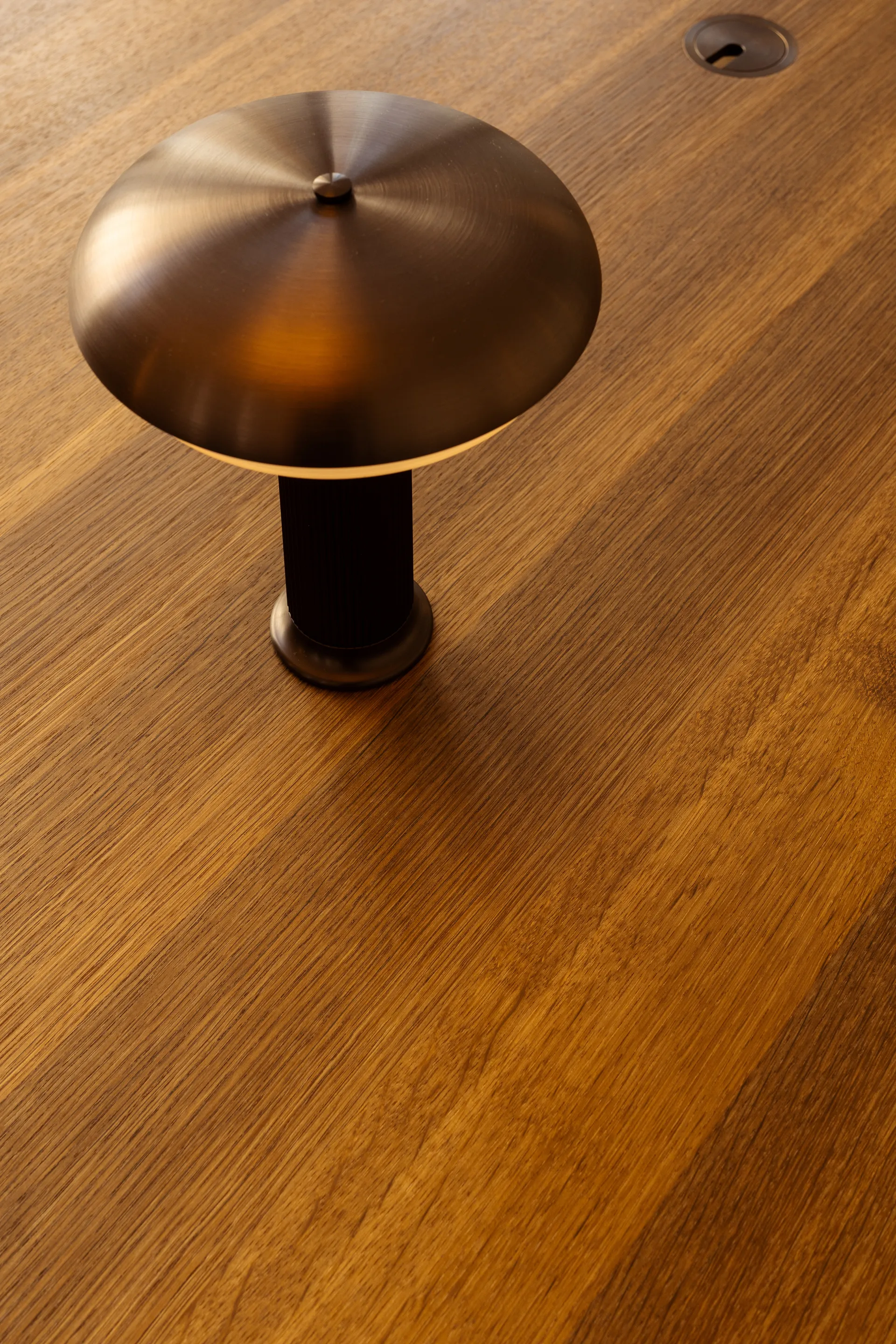 Noote bordlampe portabel, Bronze LYFA