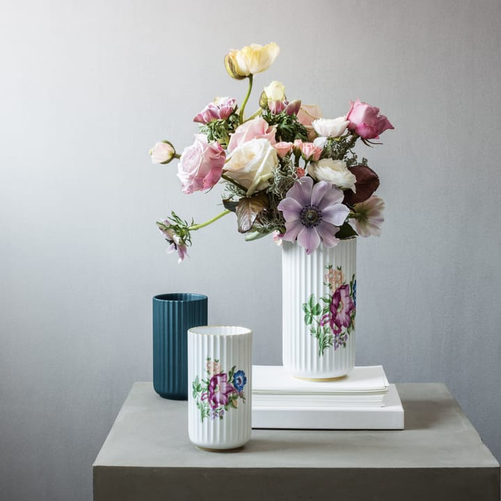 Lyngby vase med blomsterdekoration - 15 cm - Lyngby Porcelæn