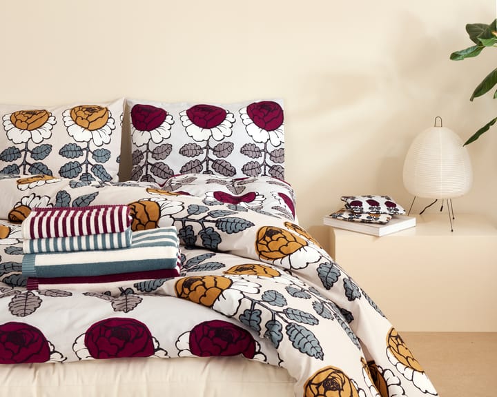 Nimikko badehåndklæde 70x140 cm - Plum-off white - Marimekko