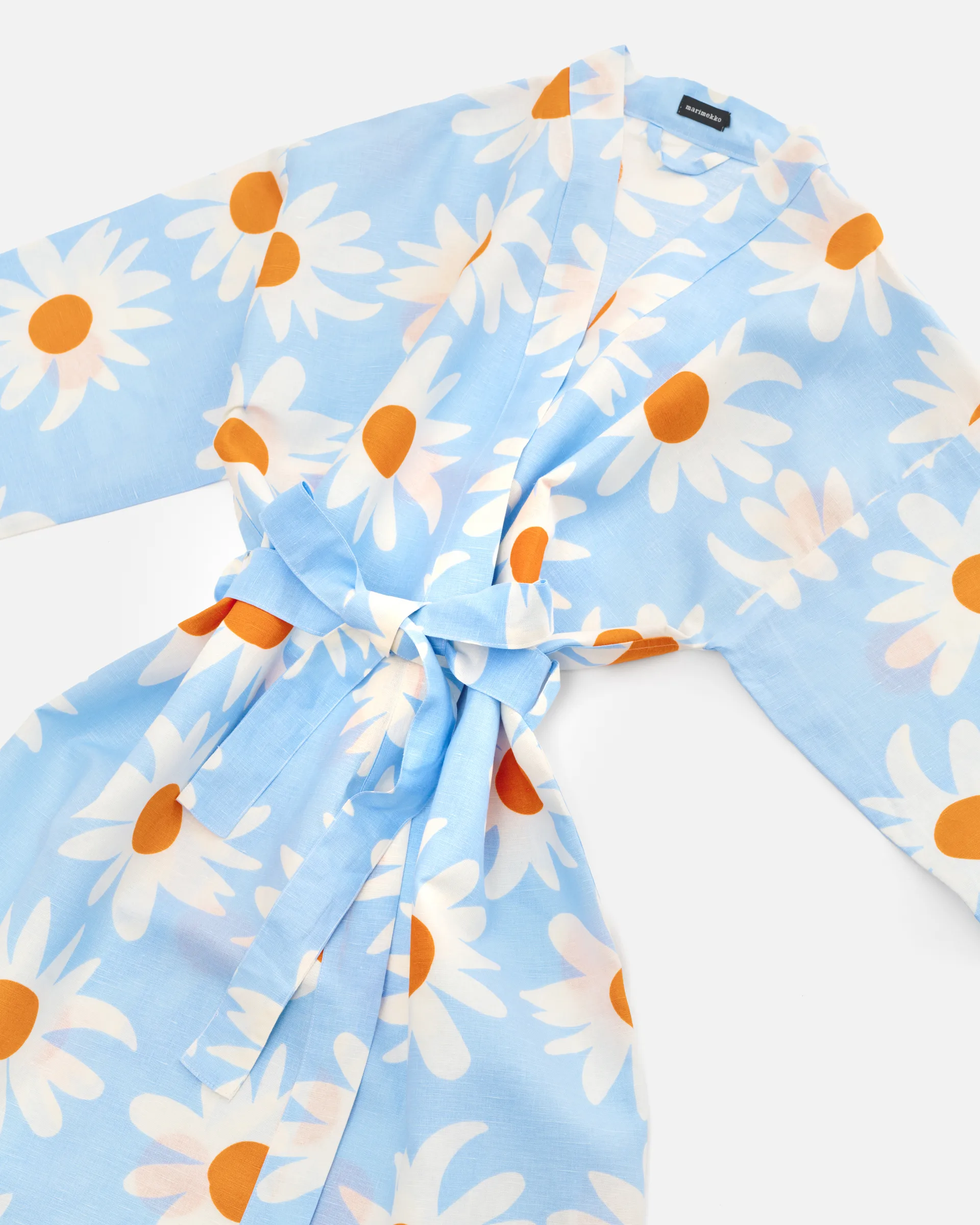 Rakastaa ei rakasta morgenkåbe, Orange-Off-white-light blue Marimekko