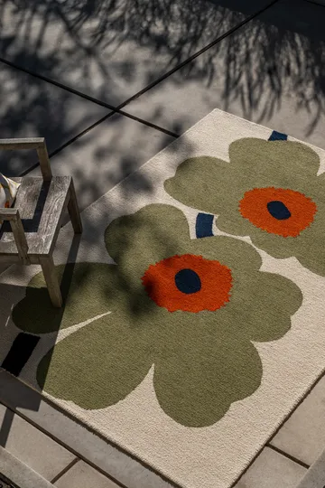 Unikko anniversary tæppe outdoor - Dusty green, 250x350 cm - Marimekko