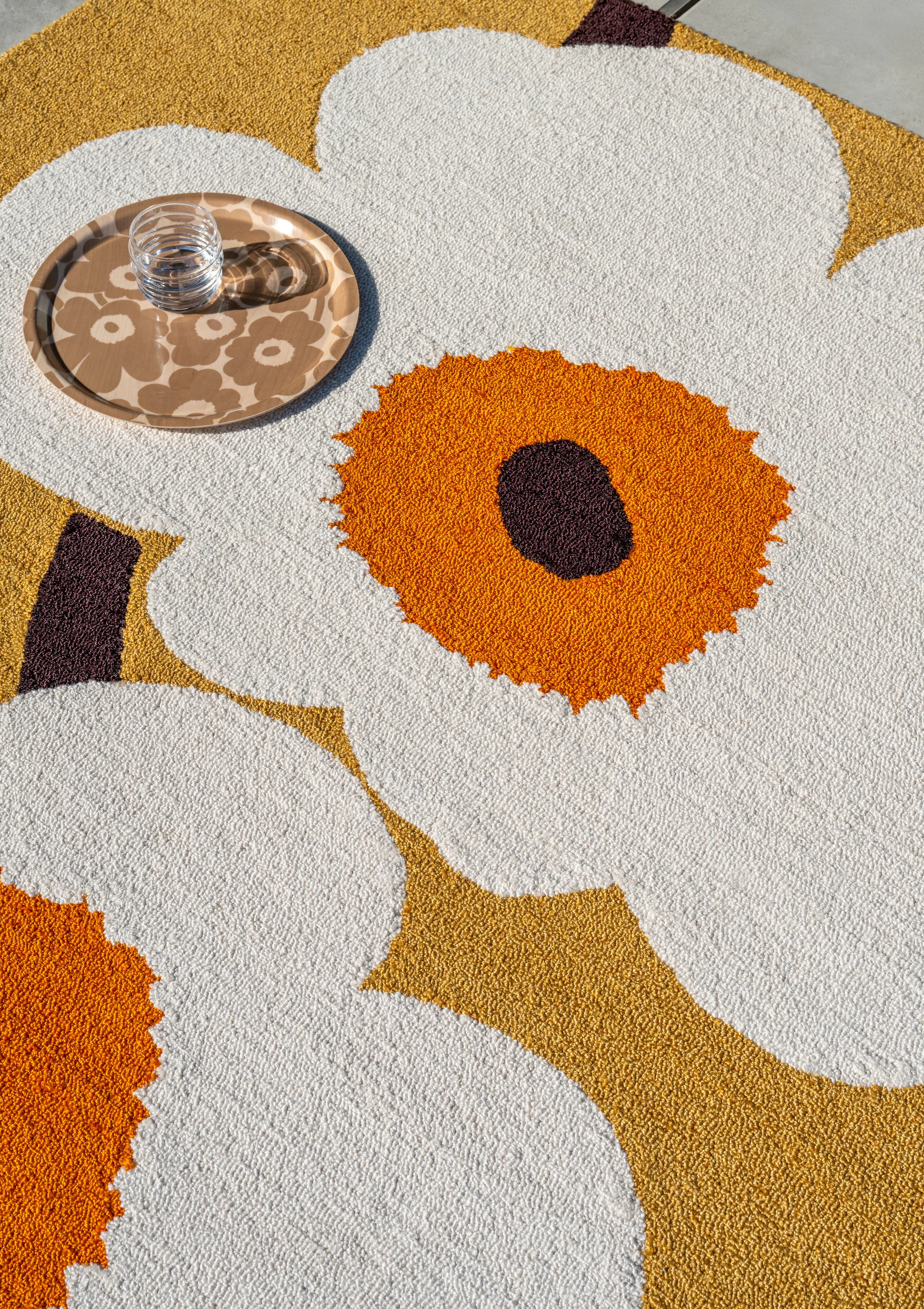Unikko anniversary tæppe outdoor, Honey, 140x200 cm Marimekko