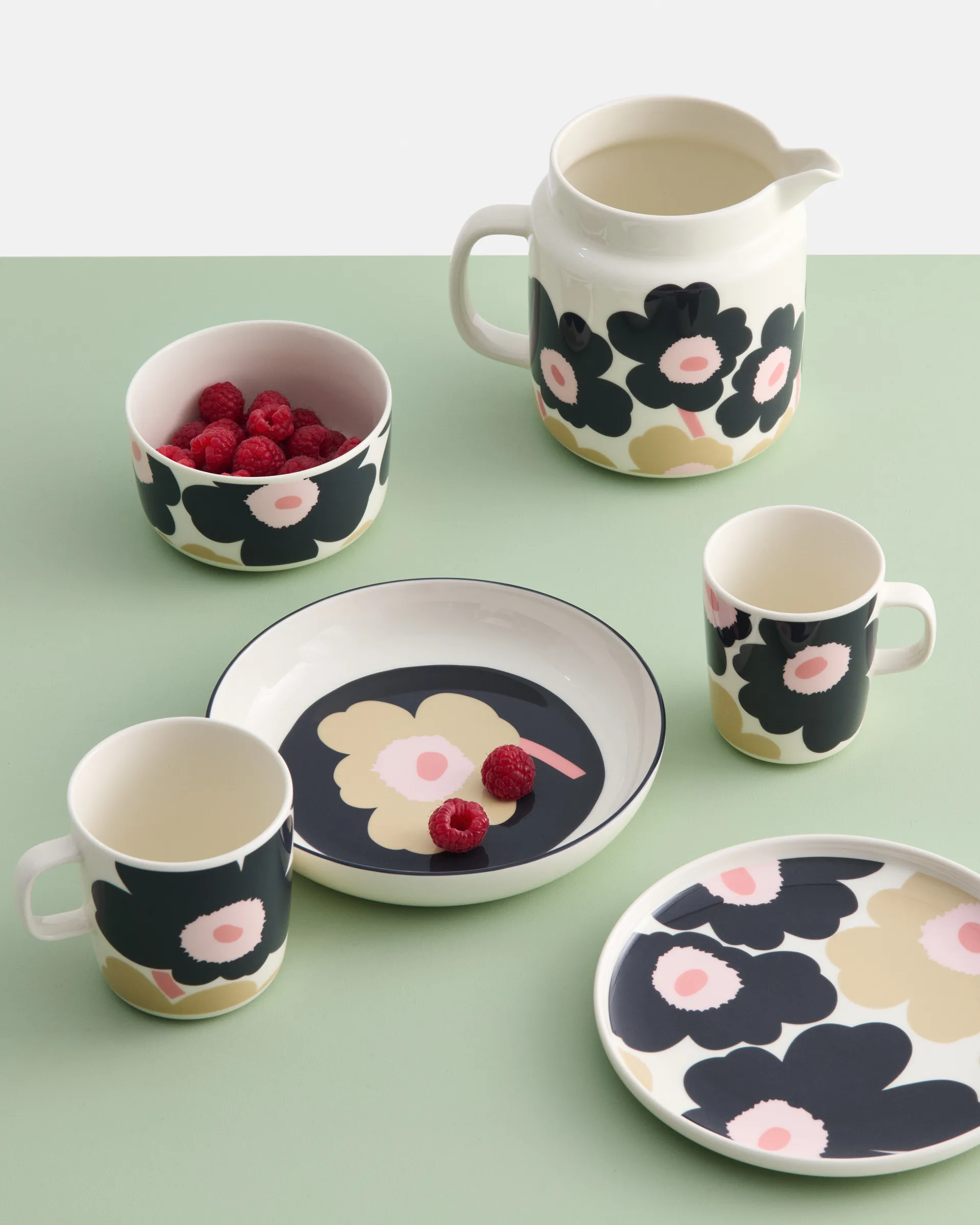 Unikko kande 1,25 l, Off white-charcoal-sand-pink Marimekko