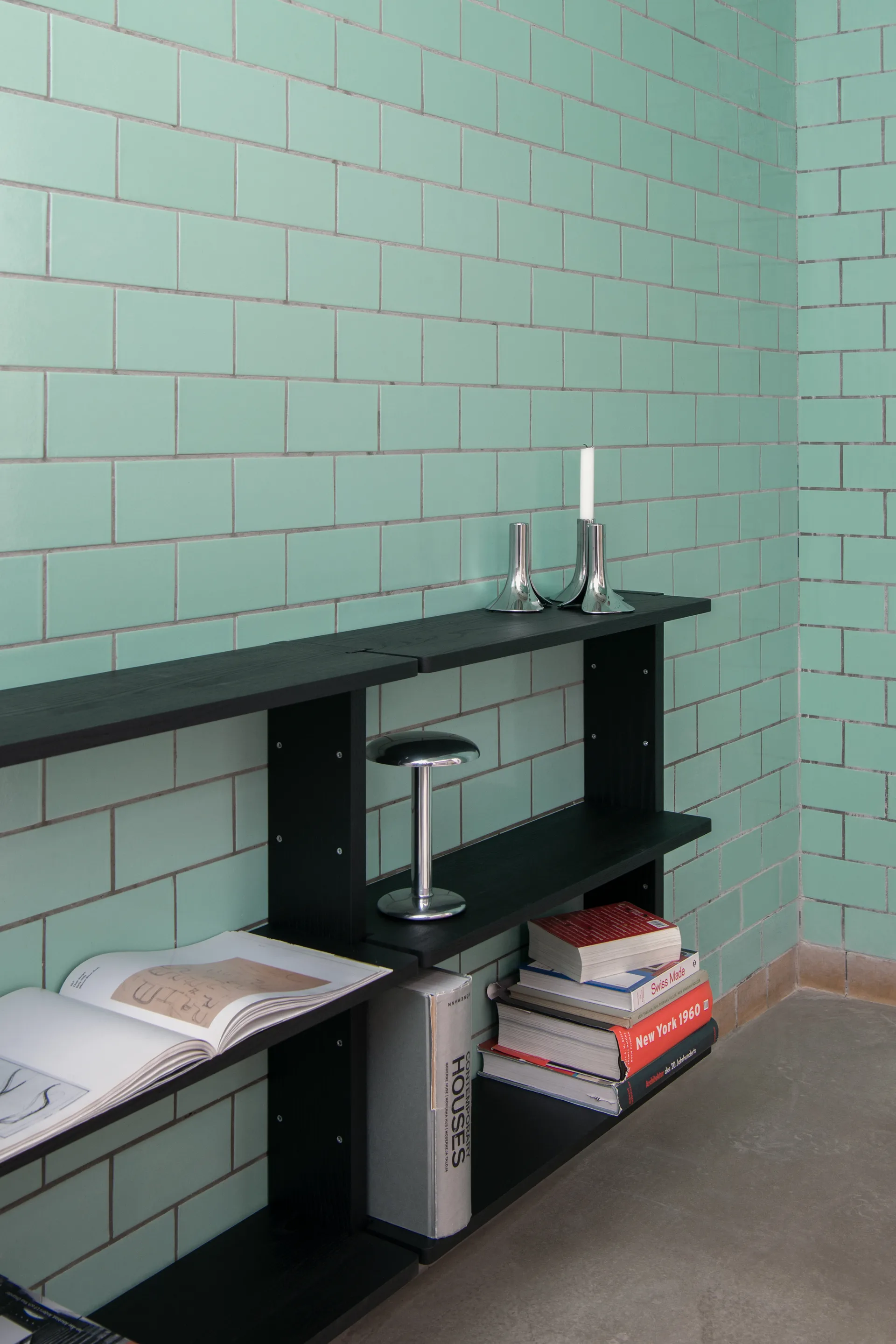 Gridlock Shelf W800 hyldeplan, Black stained Ash Massproductions