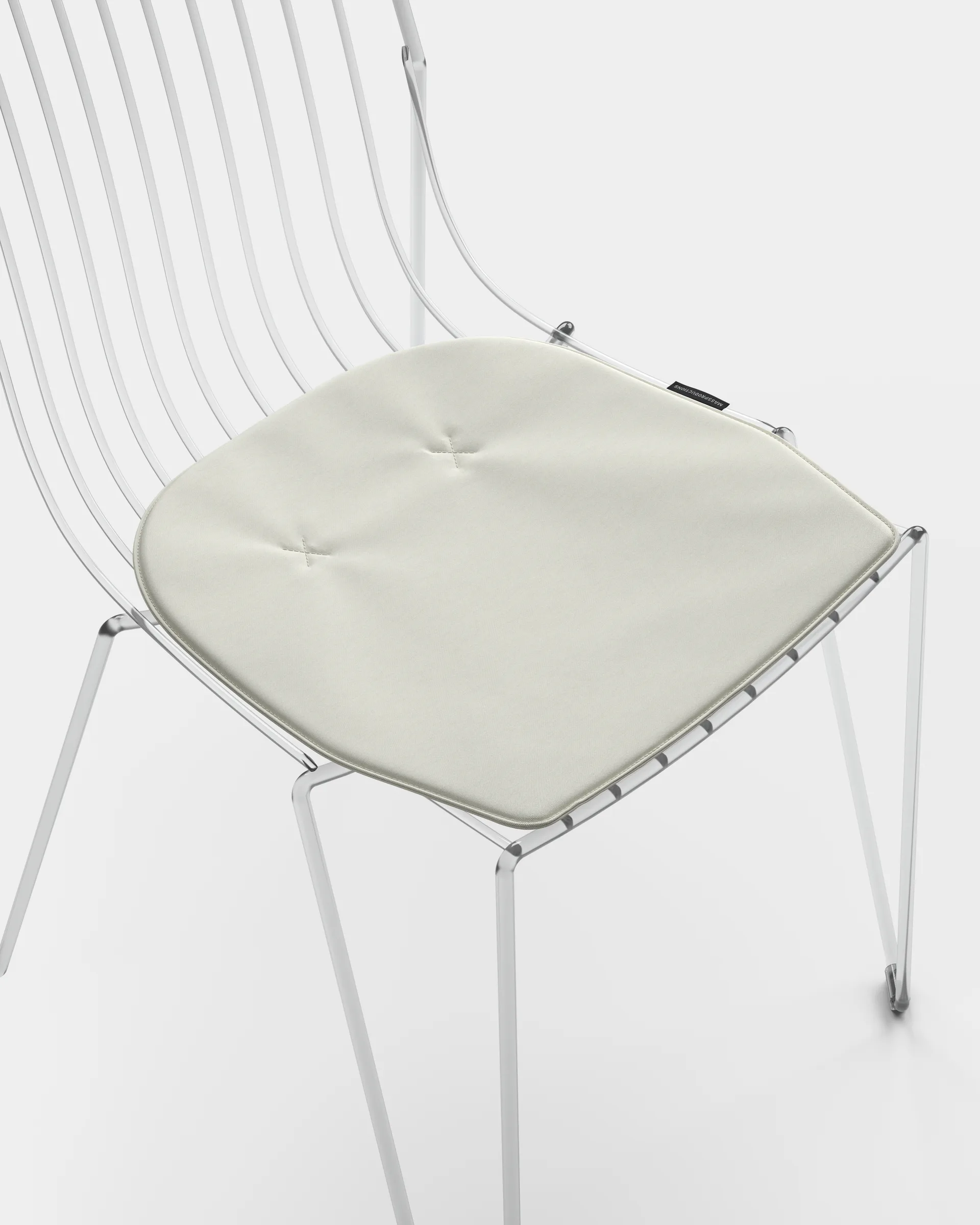 Hynde til Tio stol, Nature Massproductions