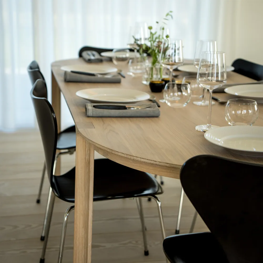 Amor spisebord, eg hvidpigment hårdvoksolie Mavis