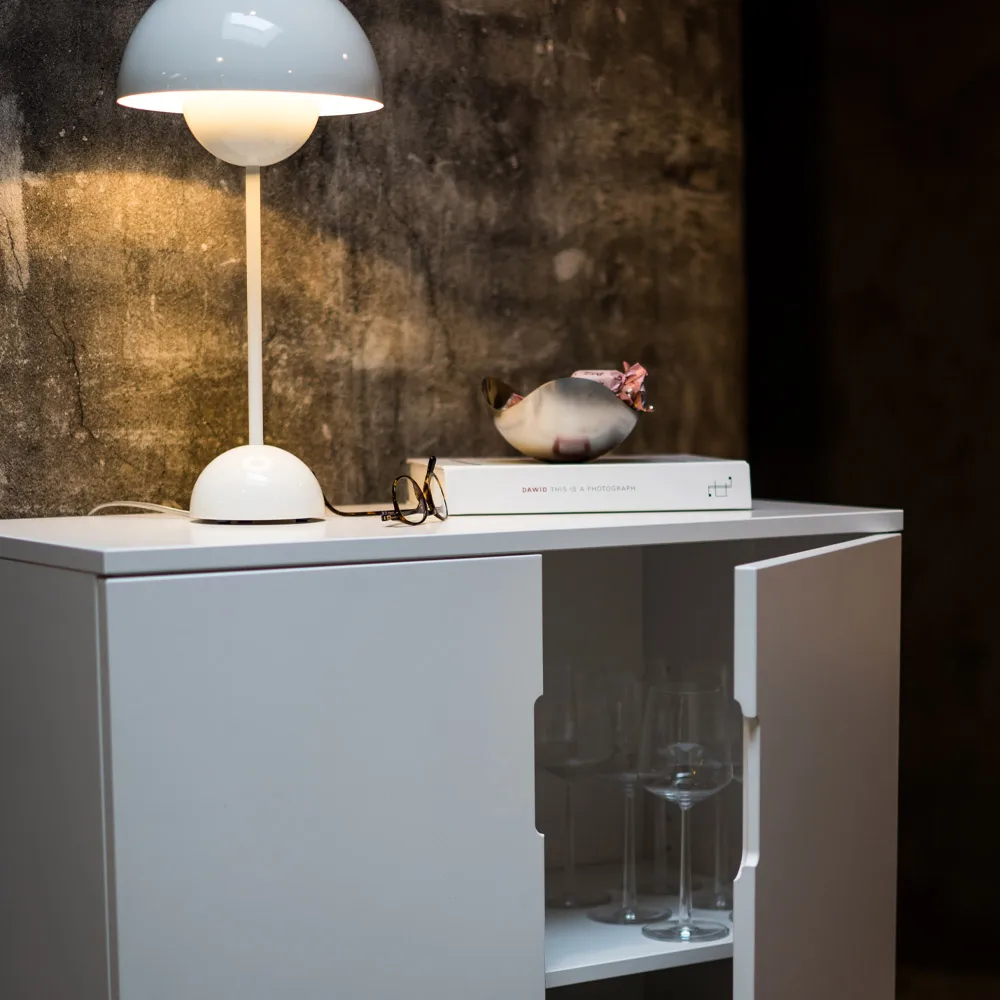 Aoko skab 120 cm, Hvidlak Mavis