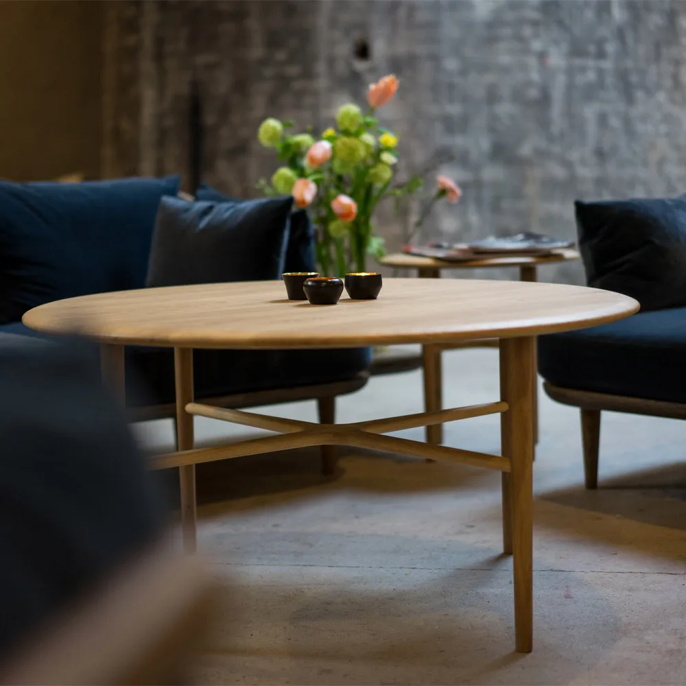 Crest sofabord rundt, eg hvidpigment klarlak Mavis