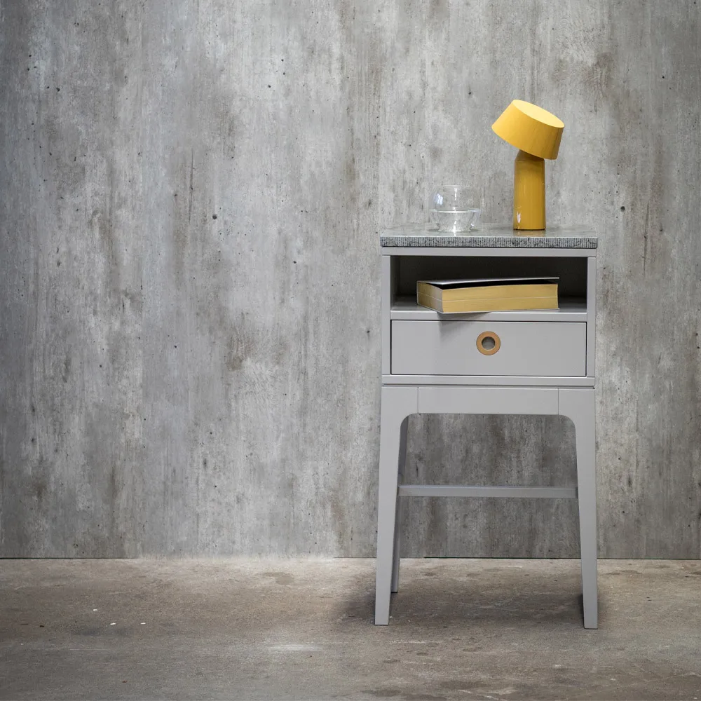 Höllviken høje ben natbord, lysgrå Mavis