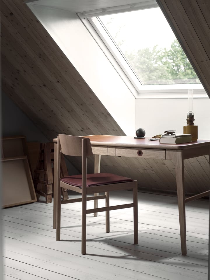 Höllviken skrivebord, eg vitpigmenteret Mavis