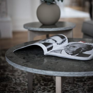 Höllviken sofabord Ø80 cm - Kalksten-hvidpigmenterede egben - Mavis