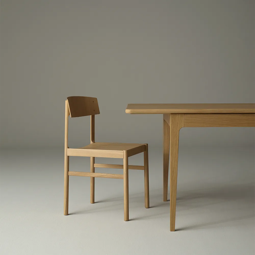 Höllviken spisebord, Eg hvidpigmenteret matlak-1 ilæg-beige MDF á 50 cm Mavis