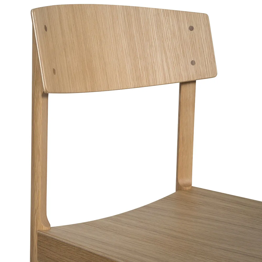 Rod stol, Hvidpigmenteret matlakeret eg Mavis