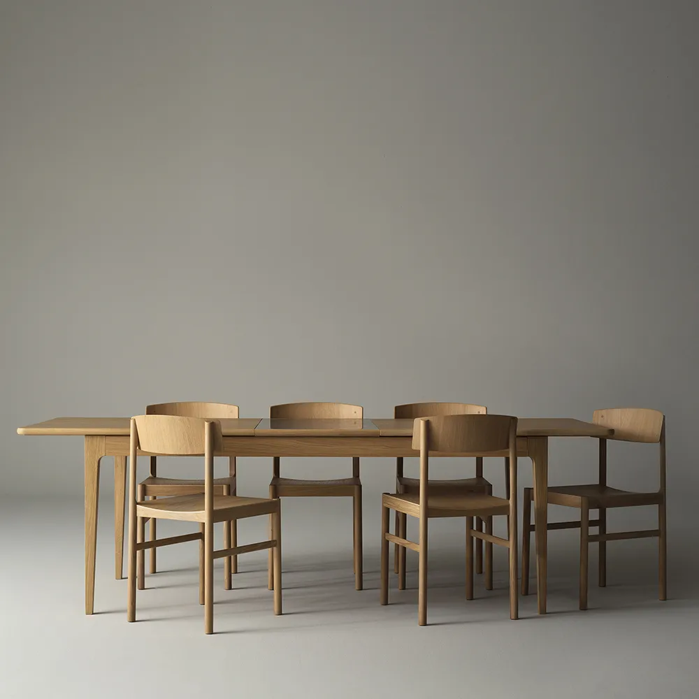 Rod stol, Hvidpigmenteret matlakeret eg Mavis