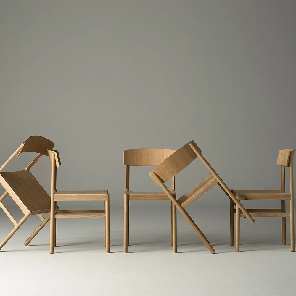 Rod stol, Hvidpigmenteret matlakeret eg Mavis