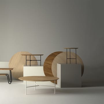 Tribeca sidebord - eg lakeret, sorte ben, ø47 cm - Mavis