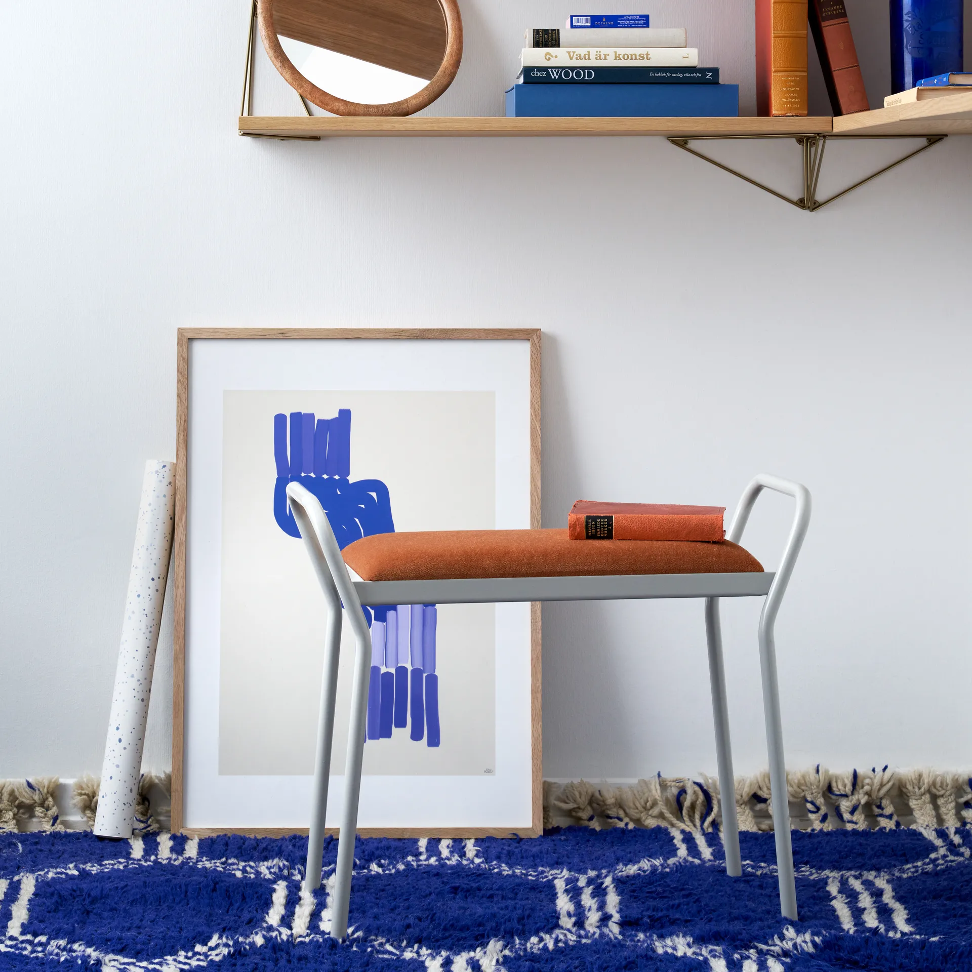 Anyone taburet, Hvid med vintage cognac læder Maze