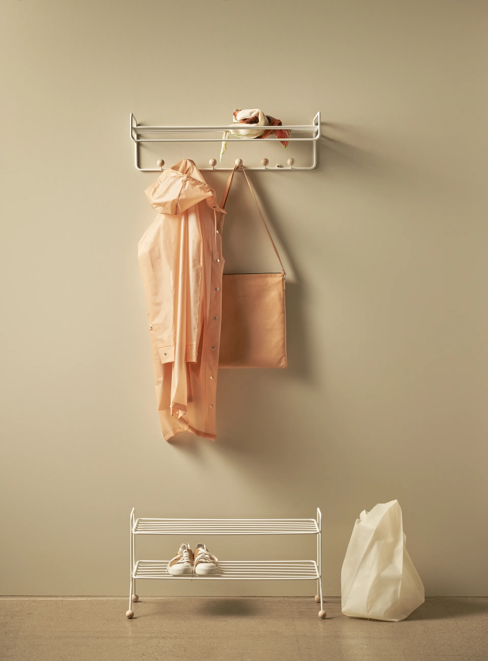 Bill Hat rack hattehylde, Greige Maze