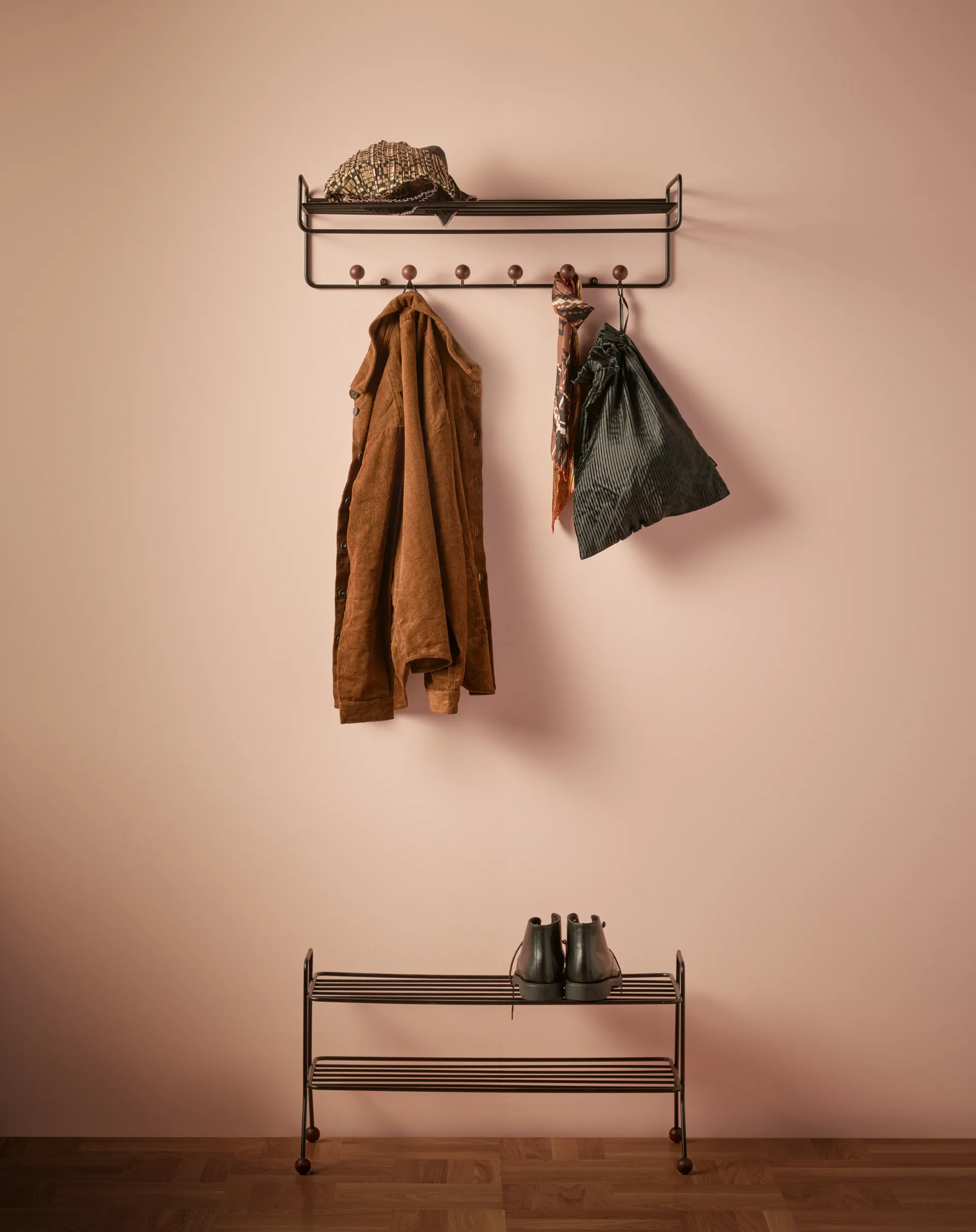 Bill Hat rack hattehylde, Sort/Mørkebrun Maze