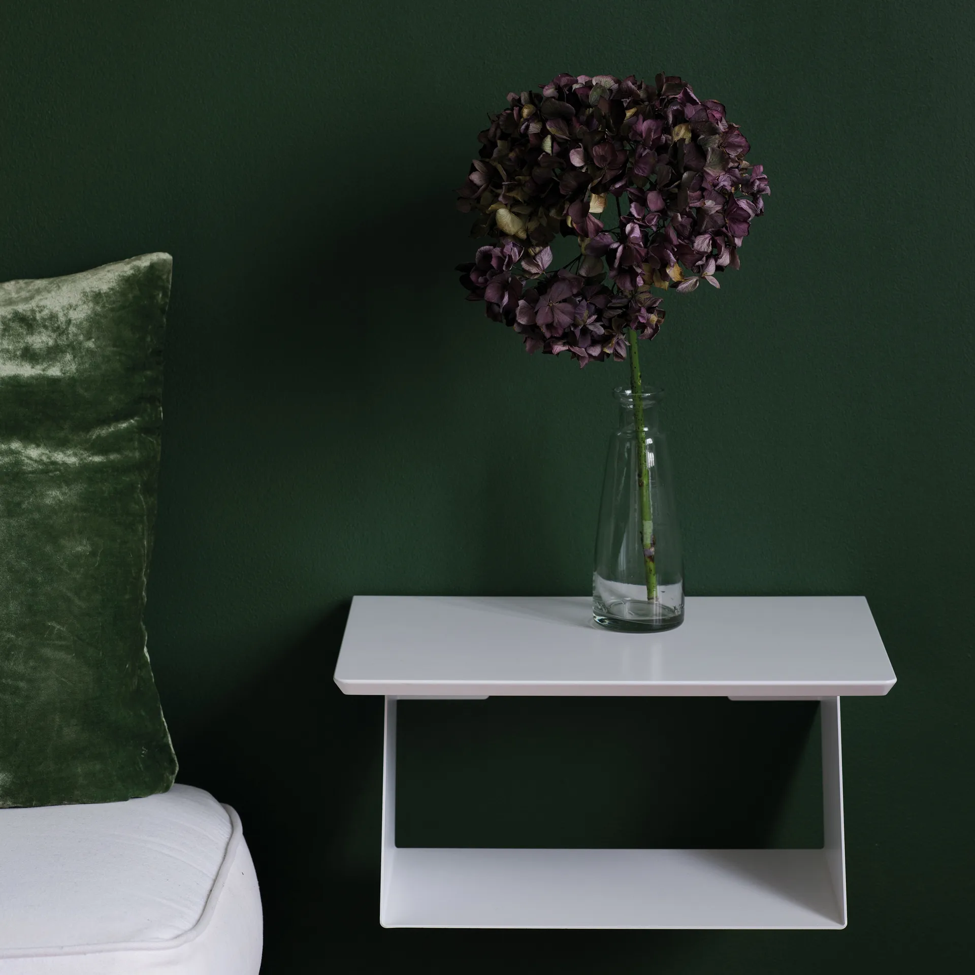 Edgy bogreol, hvid Maze