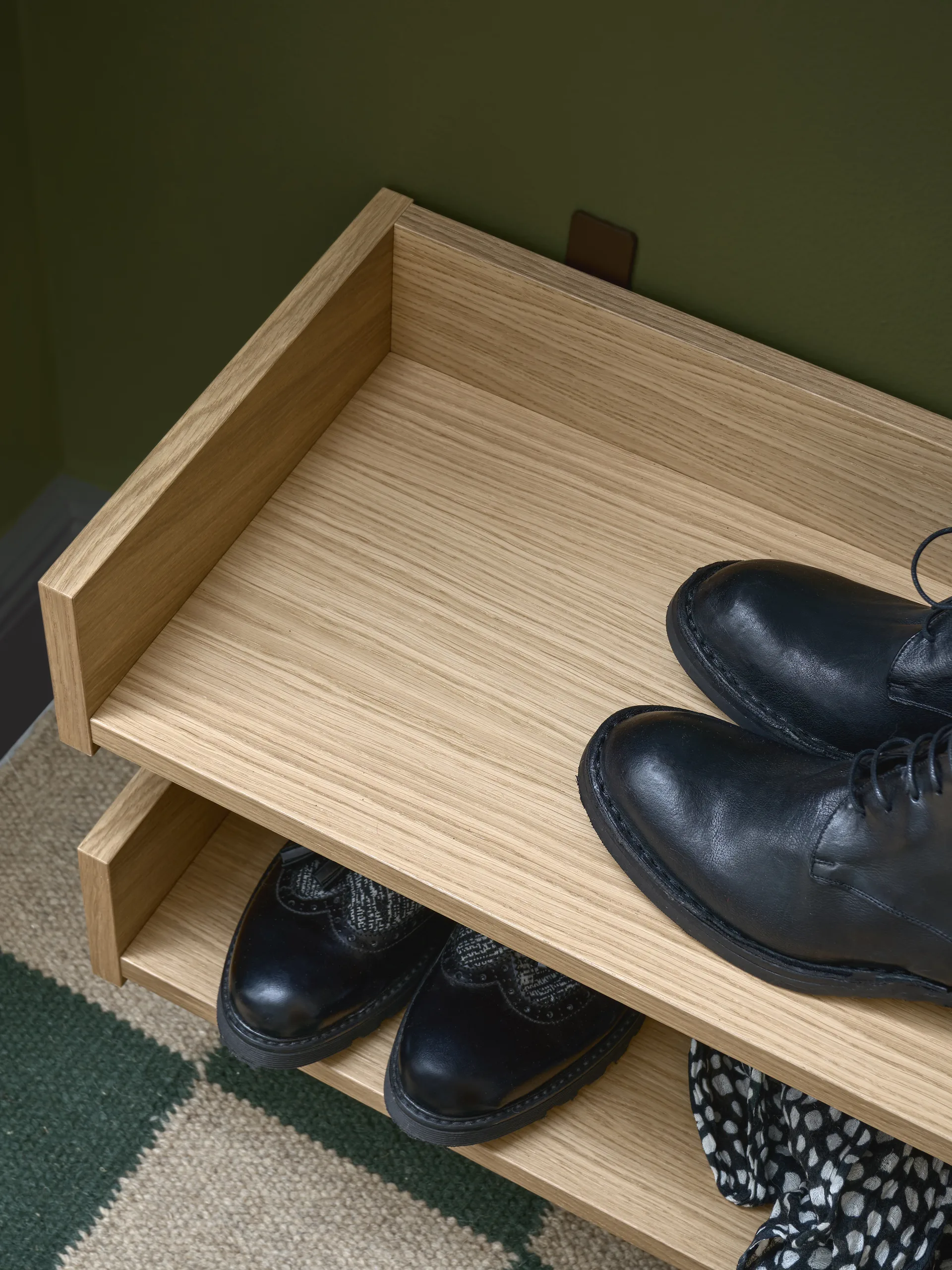 Gentle skohylde, Eg, 78x8x30 cm Maze