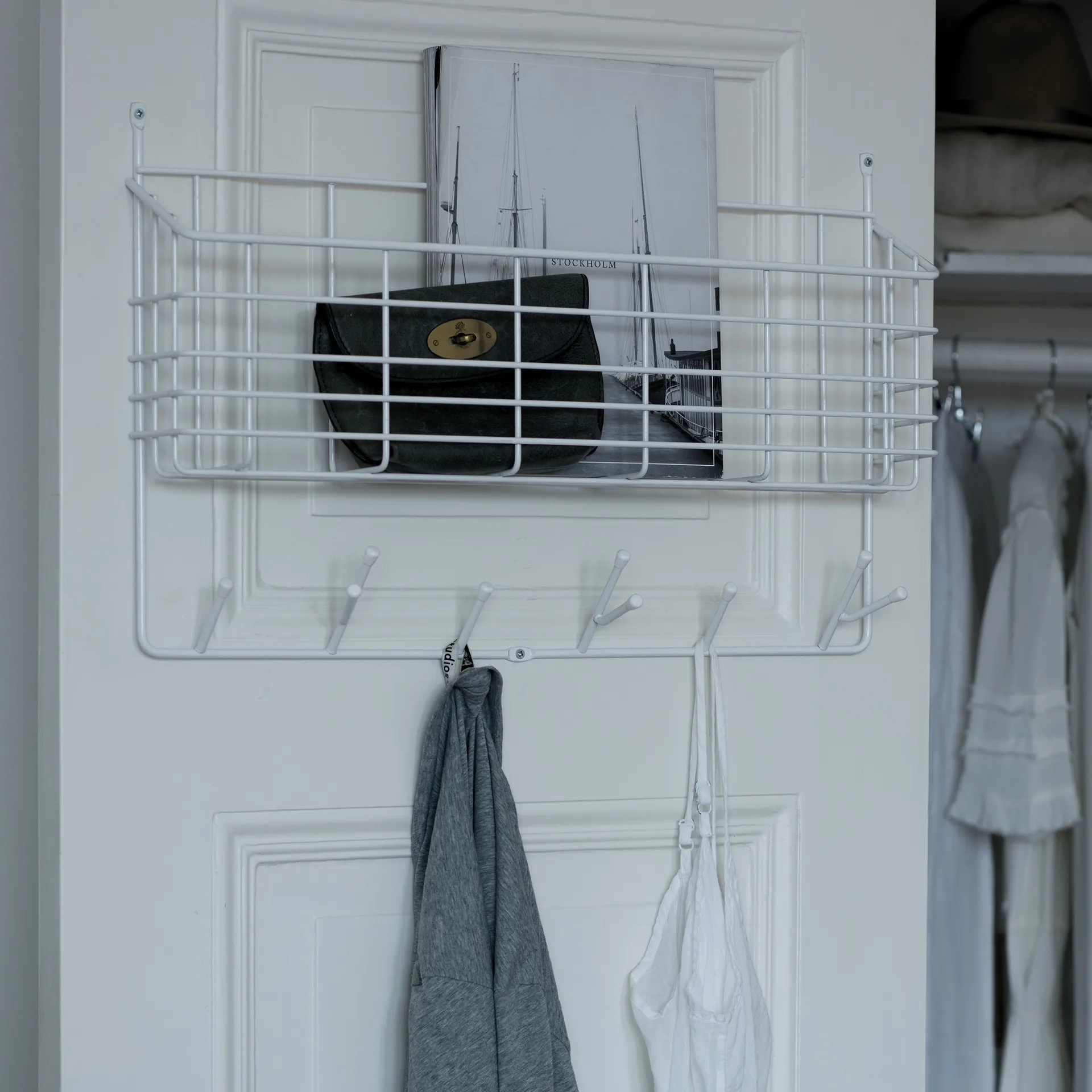 Mitten hylde, hvid Maze