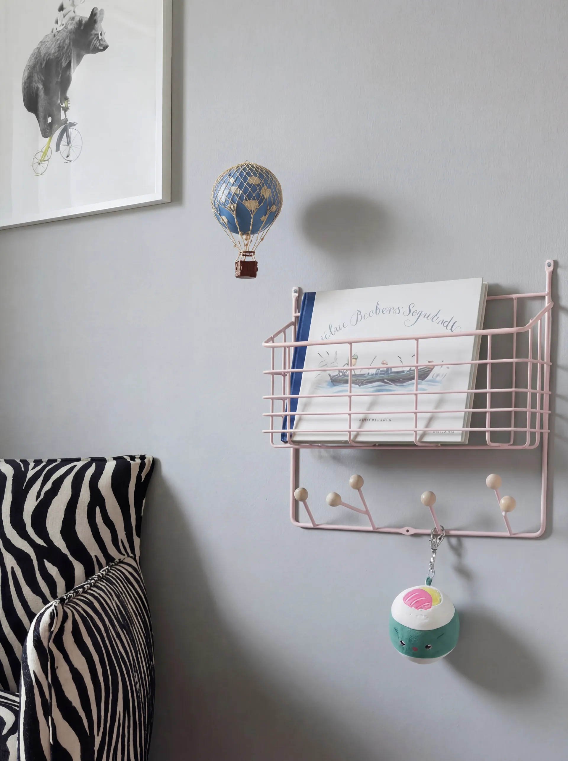 Mitten shelf hylde junior, Pale pink, 38,6x35,2x8,6 cm Maze